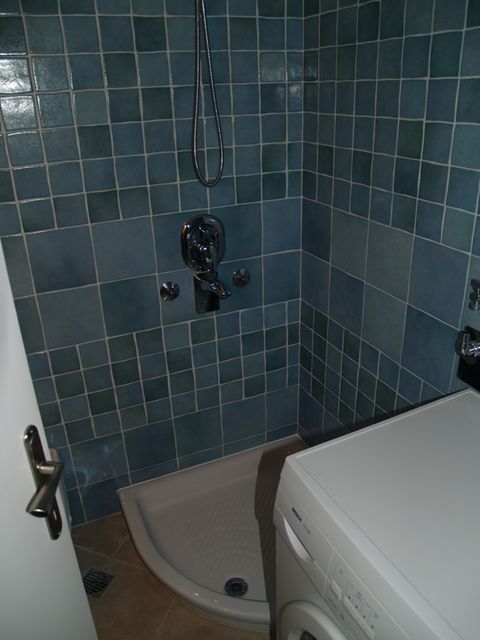 Izvorska 100, Beograd - 18