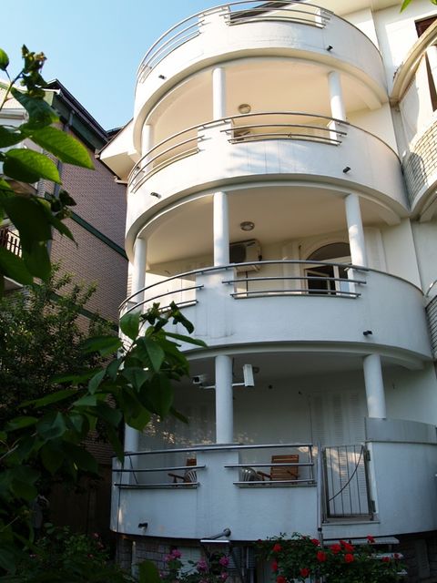 Izvorska 100, Beograd - 13