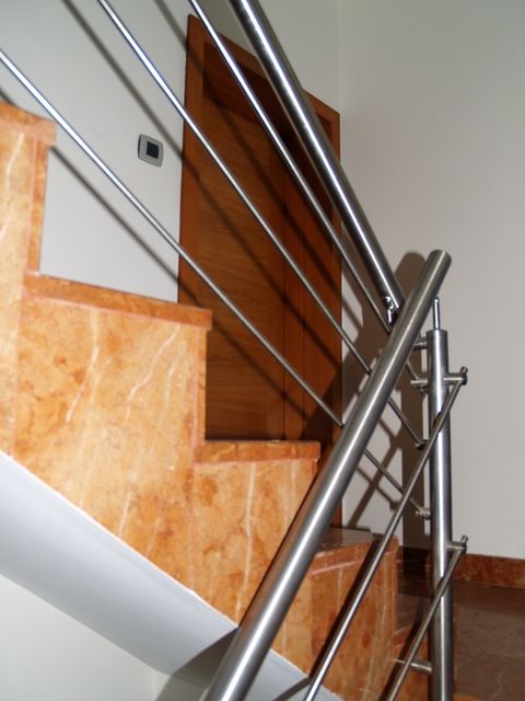 Izvorska 100, Beograd - 4