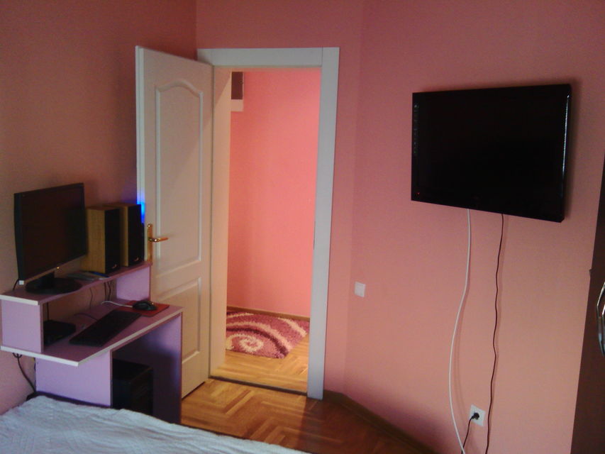 Roze Luksemburg 9, Beograd - 4