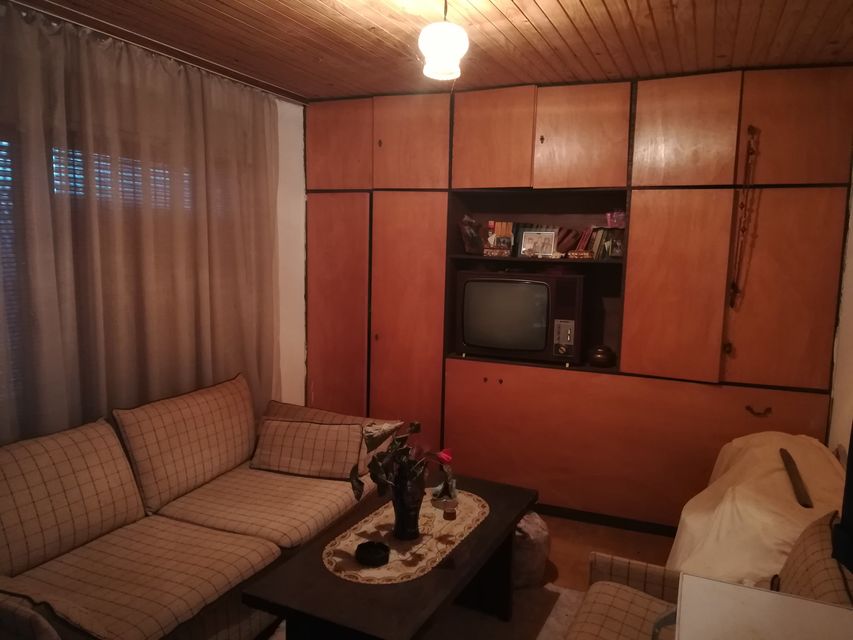 Miće Ilića 48, Azanja - 12