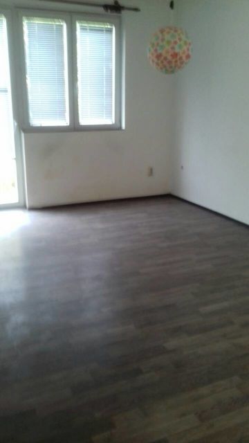 Kneza Lazara 7, Mladenovac