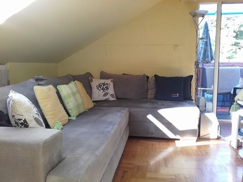 Prvoboraca 41, Beograd - 8