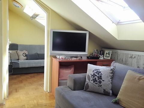 Prvoboraca 41, Beograd - 12