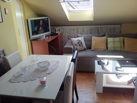 Prvoboraca 41, Beograd - 11