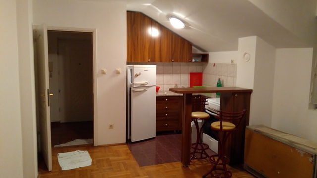 Milovana Šaranovića 12, Beograd - 10