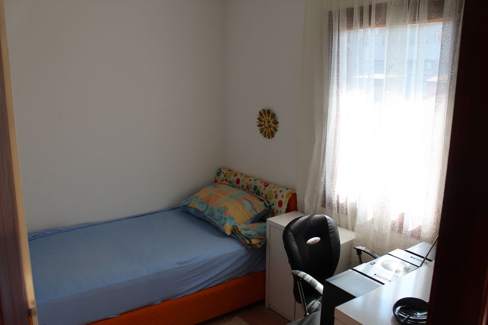 Isaka Singera 22, Beograd - 8