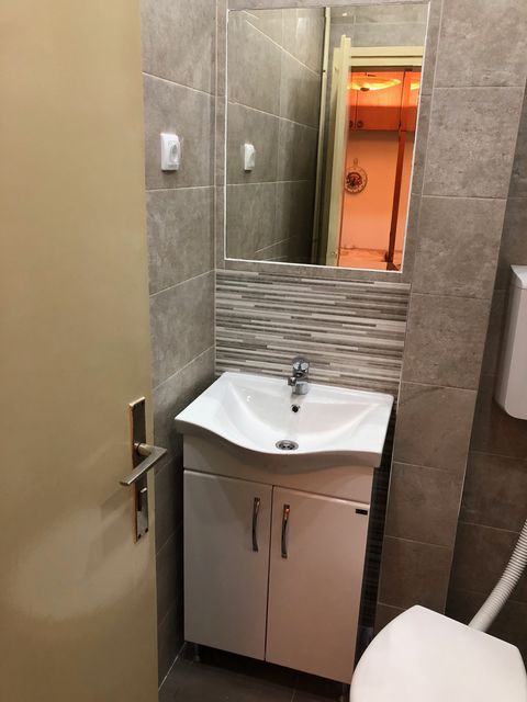 Niška 32, Beograd - 8