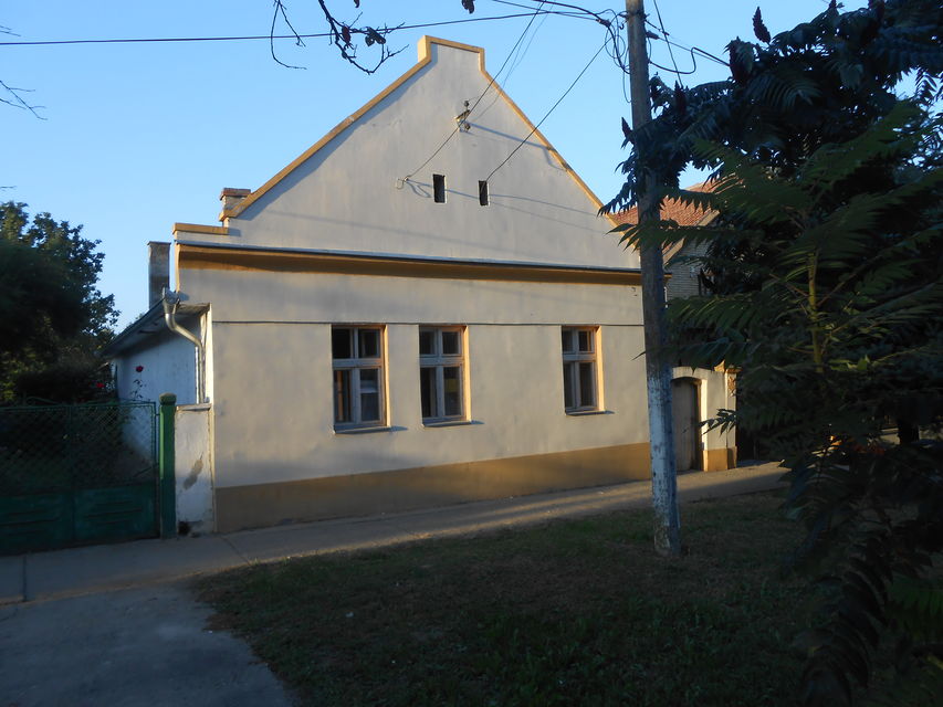 Kralja Petra Prvog 120, Beška - 2