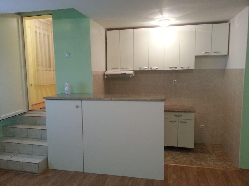 Tekeriška 18a, Beograd - 8