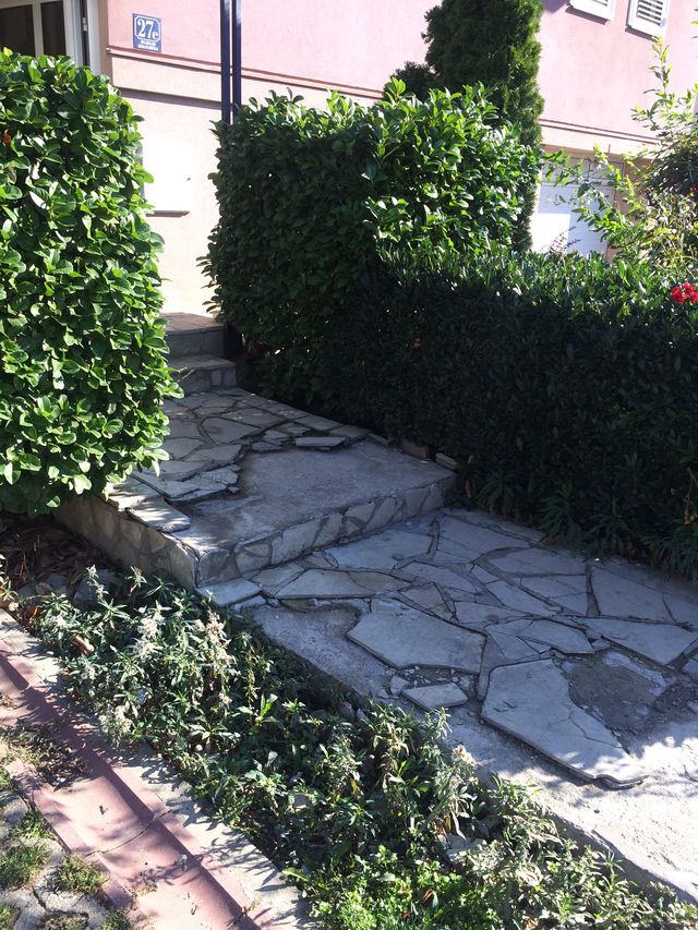 Vojvode Vlahovića 27e, Beograd - 13