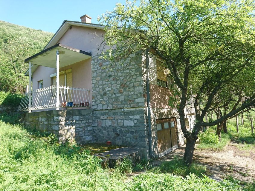 Partizanska  107, Dobra