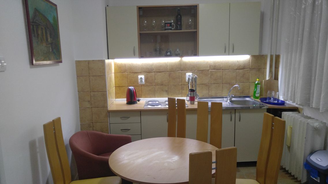 Topličin venac 29, Beograd - 11