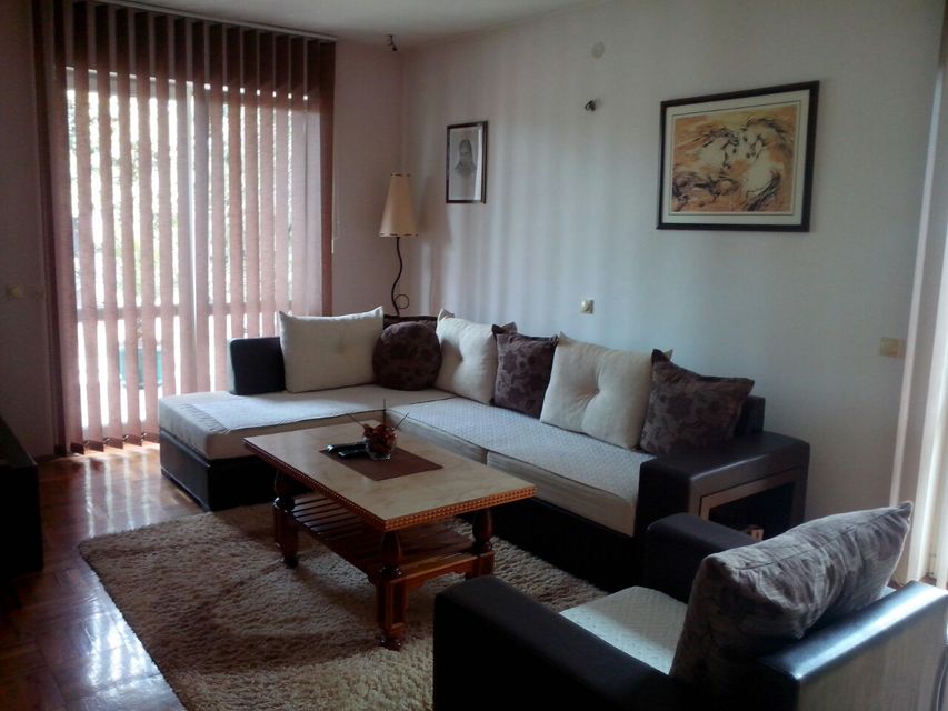 Branka Živkovića 13, Beograd - 2