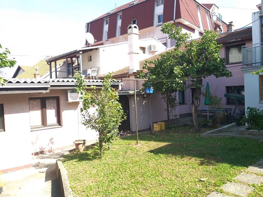 Veselina Masleše 13, Beograd - 1