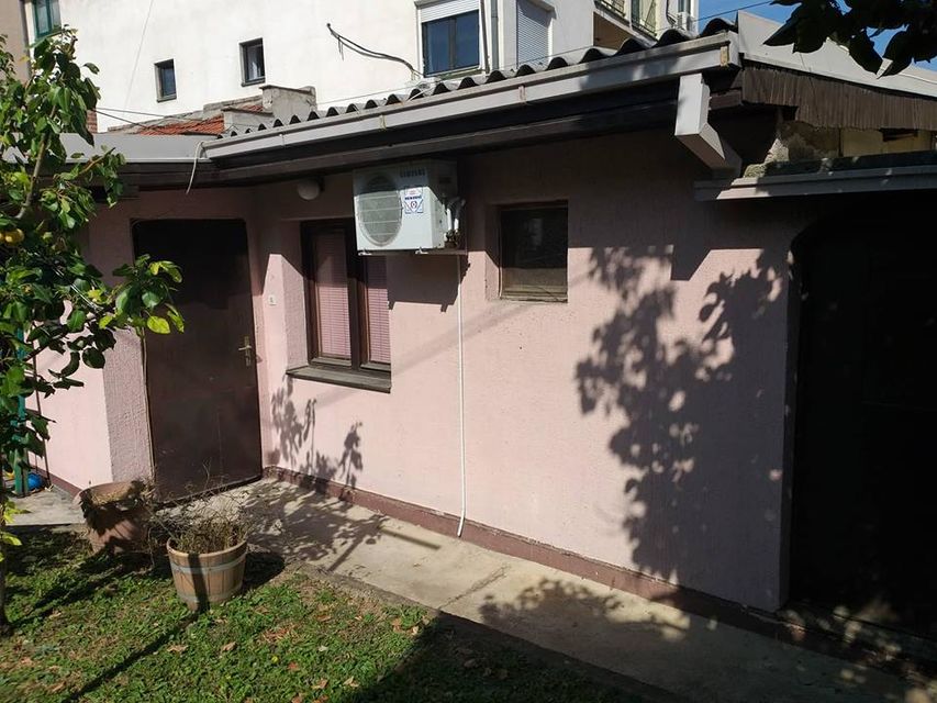 Veselina Masleše 13, Beograd - 6