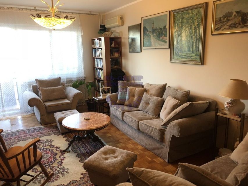 Kej žrtava racije 2, Novi Sad - 2