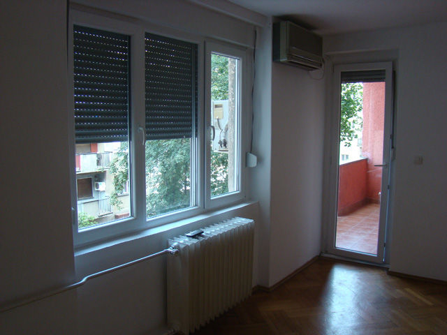 Nikolaja Krasnova 17, Beograd