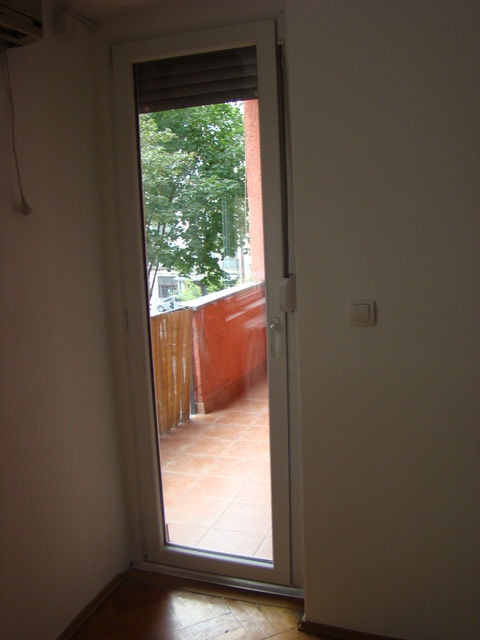 Nikolaja Krasnova 17, Beograd - 13