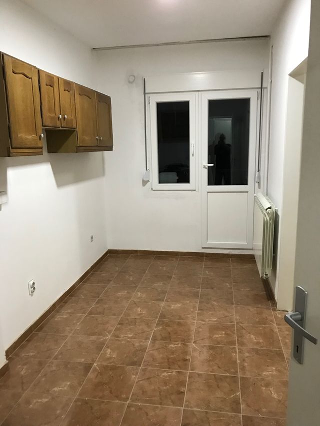 Emilije Jakšić 45-45a, Beograd - 4