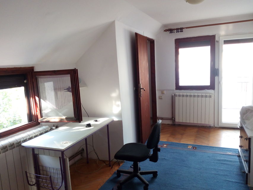 Repiška 15, Beograd - 4