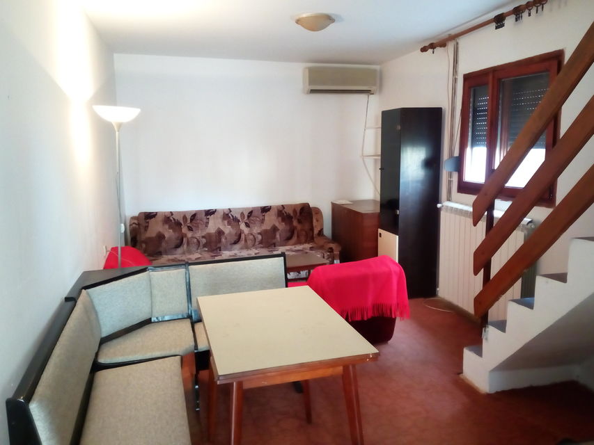 Repiška 15, Beograd - 2