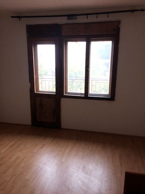 Volgina 38, Beograd - 10