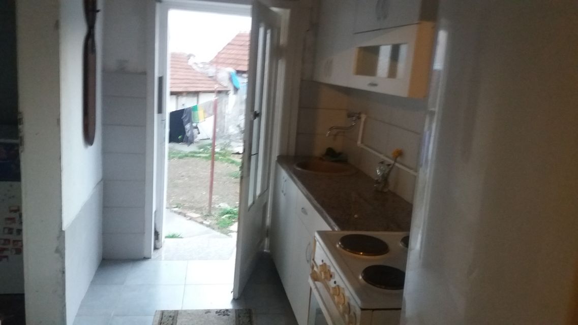 Braće Ribnikar 6, Beograd - 4