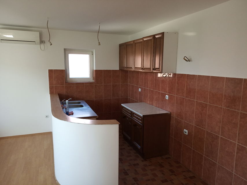Dejana Dubajića 32, Beograd - 3