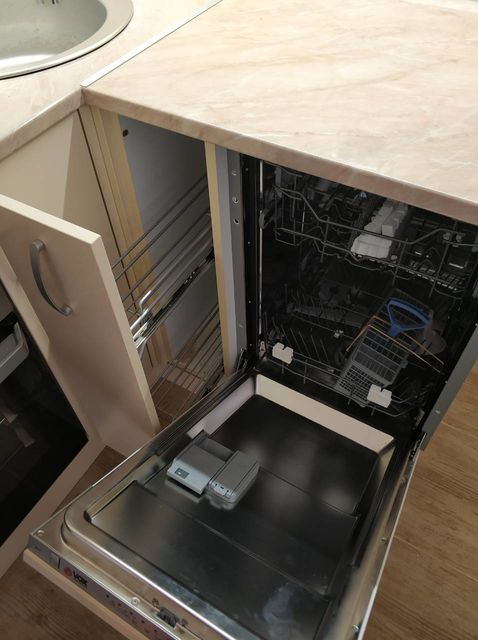 Sremskih odreda 8, Beograd - 2