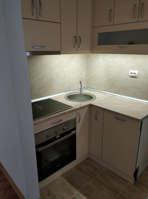 Sremskih odreda 8, Beograd