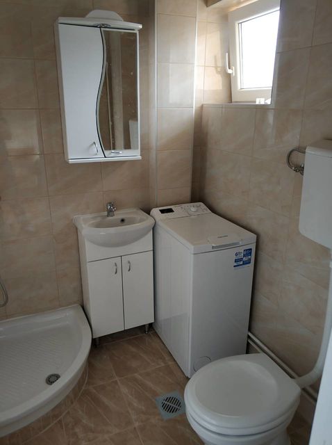 Sremskih odreda 8, Beograd - 8