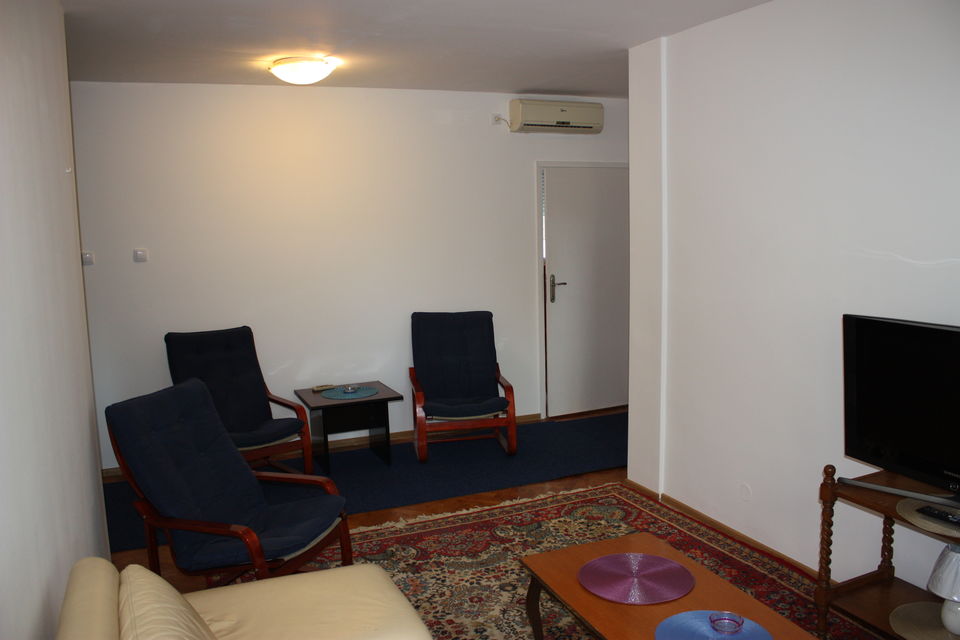 Bulevar Arsenija Čarnojevića 189, Beograd - 4