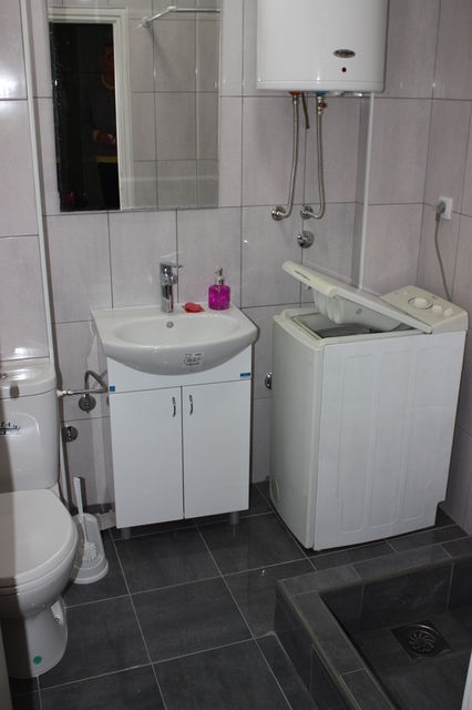 Bulevar Arsenija Čarnojevića 189, Beograd - 13