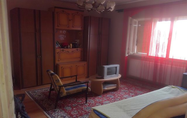 Zadružna 21, Sremska Mitrovica - 12