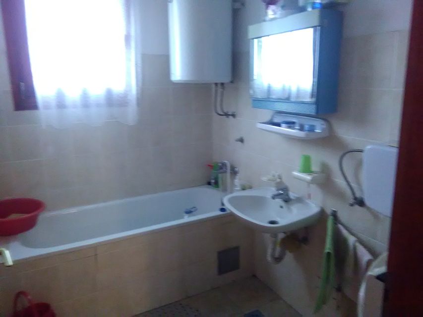 Žarka Zrenjanina 7, Jaša Tomić - 4