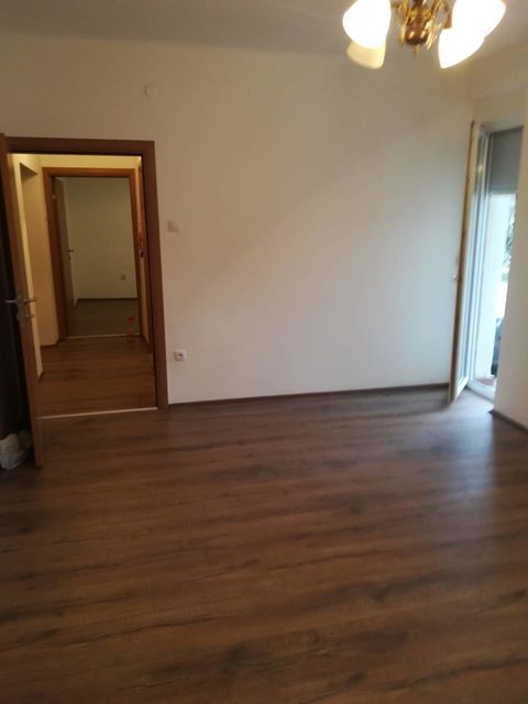 Zmaja od Noćaja 13, Beograd - 5