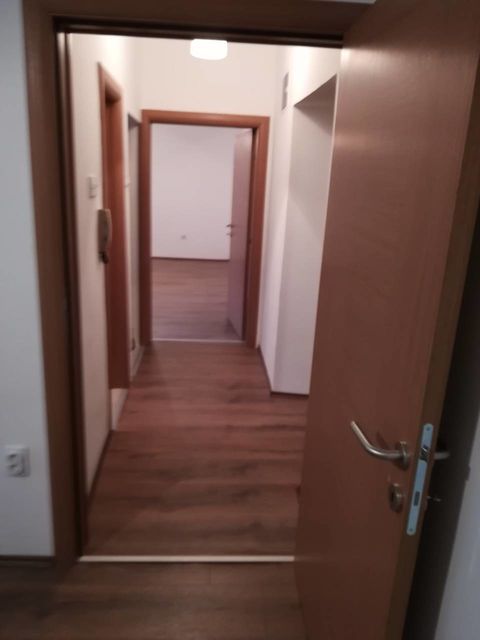 Zmaja od Noćaja 13, Beograd - 10