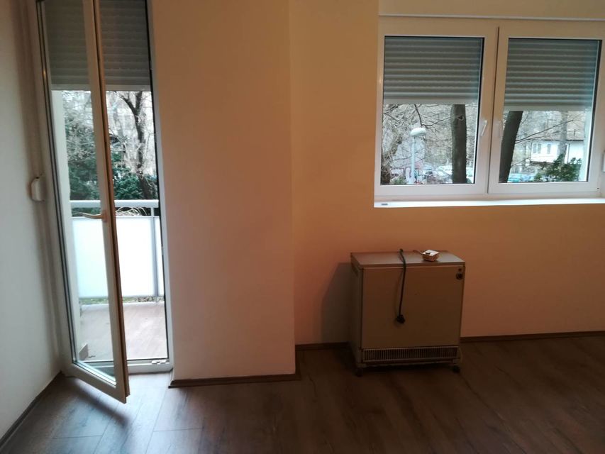 Zmaja od Noćaja 13, Beograd - 12