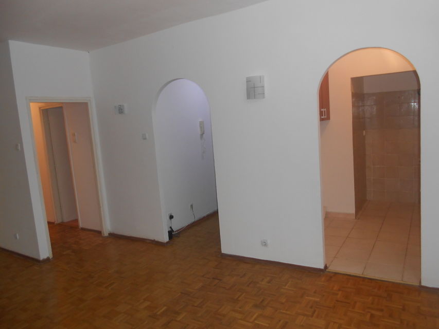 Španskih boraca 16, Beograd - 4