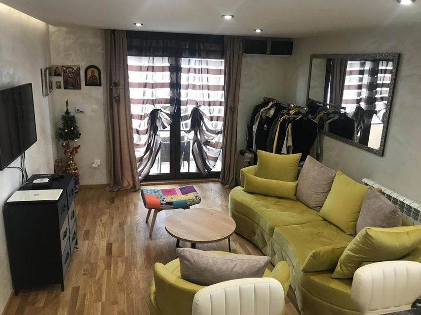 Stevana Dubajića 51, Beograd