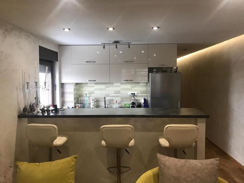 Stevana Dubajića 51, Beograd - 2