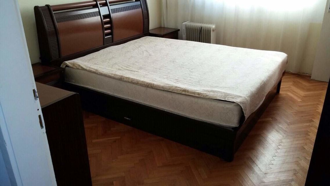 Vladimira Rolovića 2, Beograd - 4