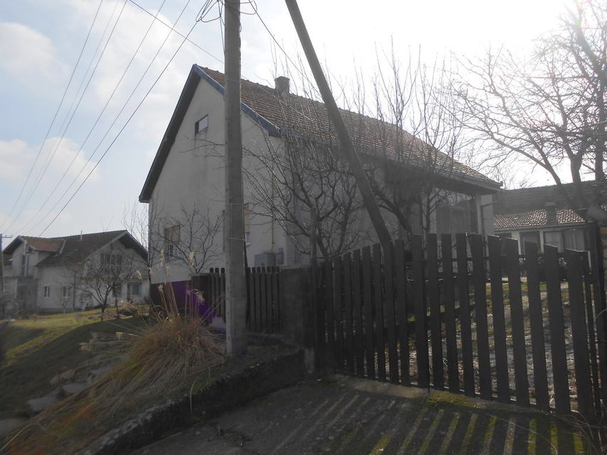 Braće Relića  18, Beška