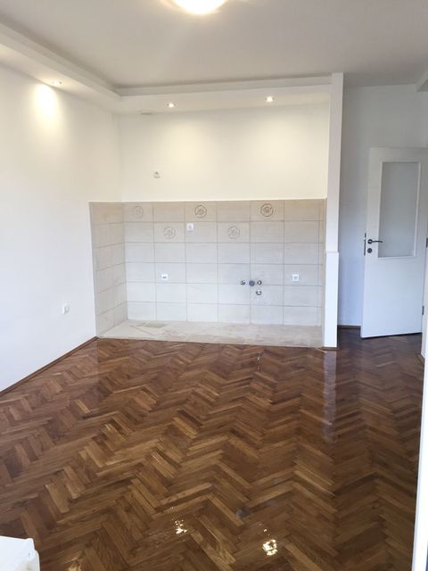 Braće Mogin 2, Novi Sad - 2