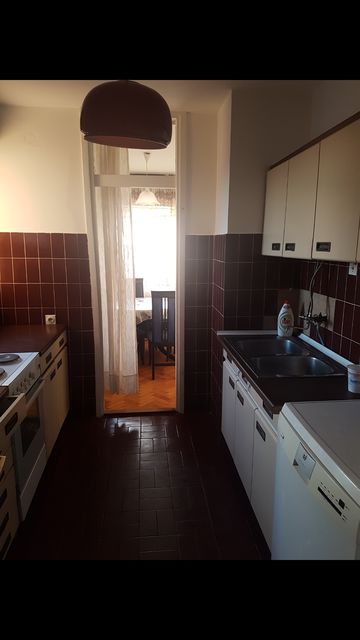 Nikolaja Gogolja 98, Beograd - 6