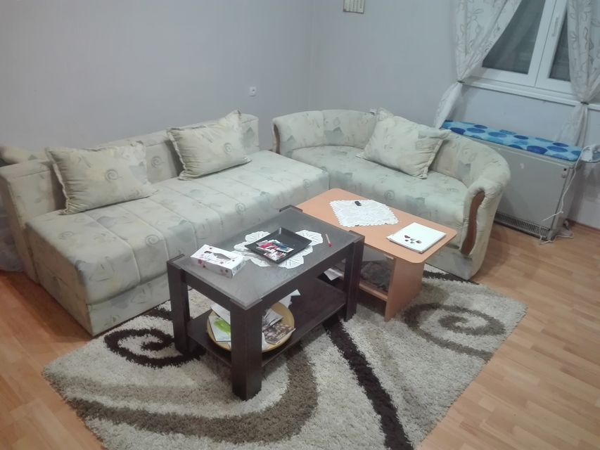 Dejana Smiljkovića 60, Beograd - 13