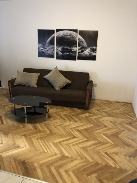 Šumadijska 16, Novi Sad - 2