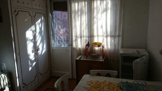 Husinskih rudara 49, Beograd - 5