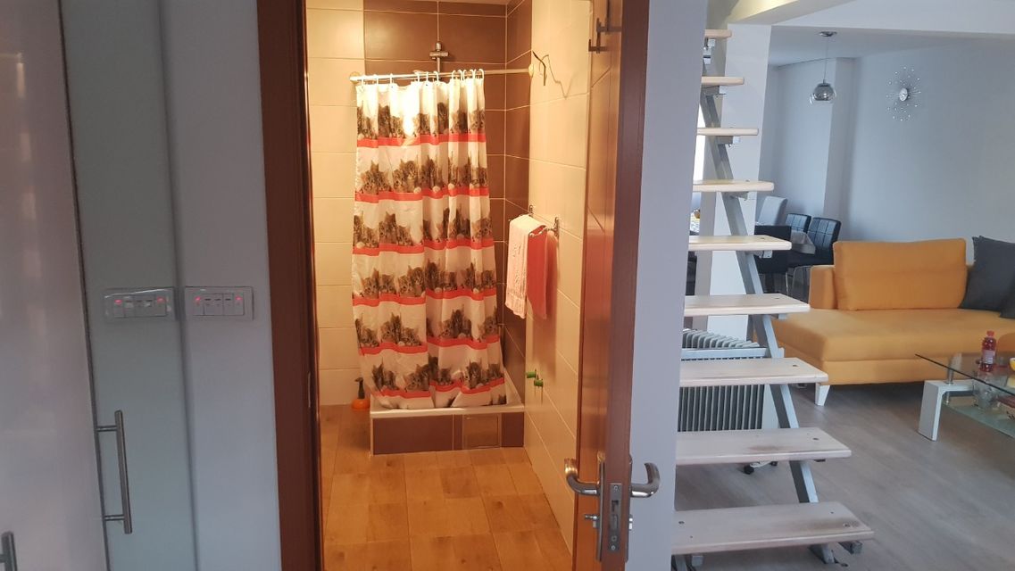 Sutjeska 7, Beograd - 11